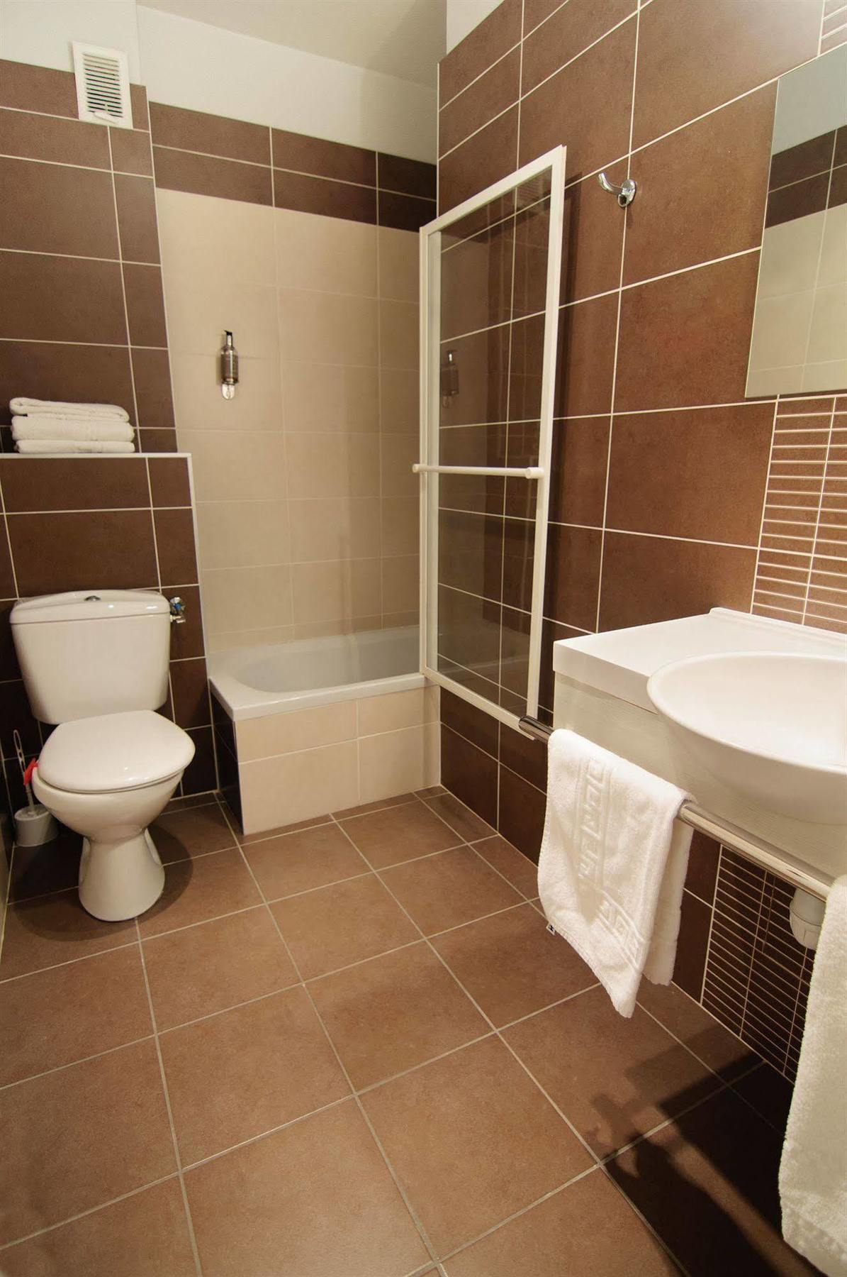 Hotel The Originals City, Dau Ly, Lyon Est Bron